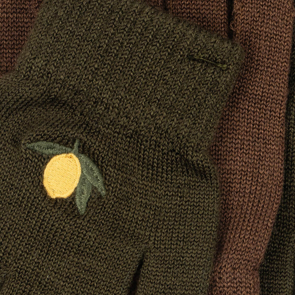 Gants douillets en mélange de laine verte avec poignets côtelés élastiqués pour la crèche et l'école