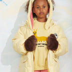 Sweat-shirt décontracté en coton biologique à imprimé graphique jaune et épaules tombantes pour enfant