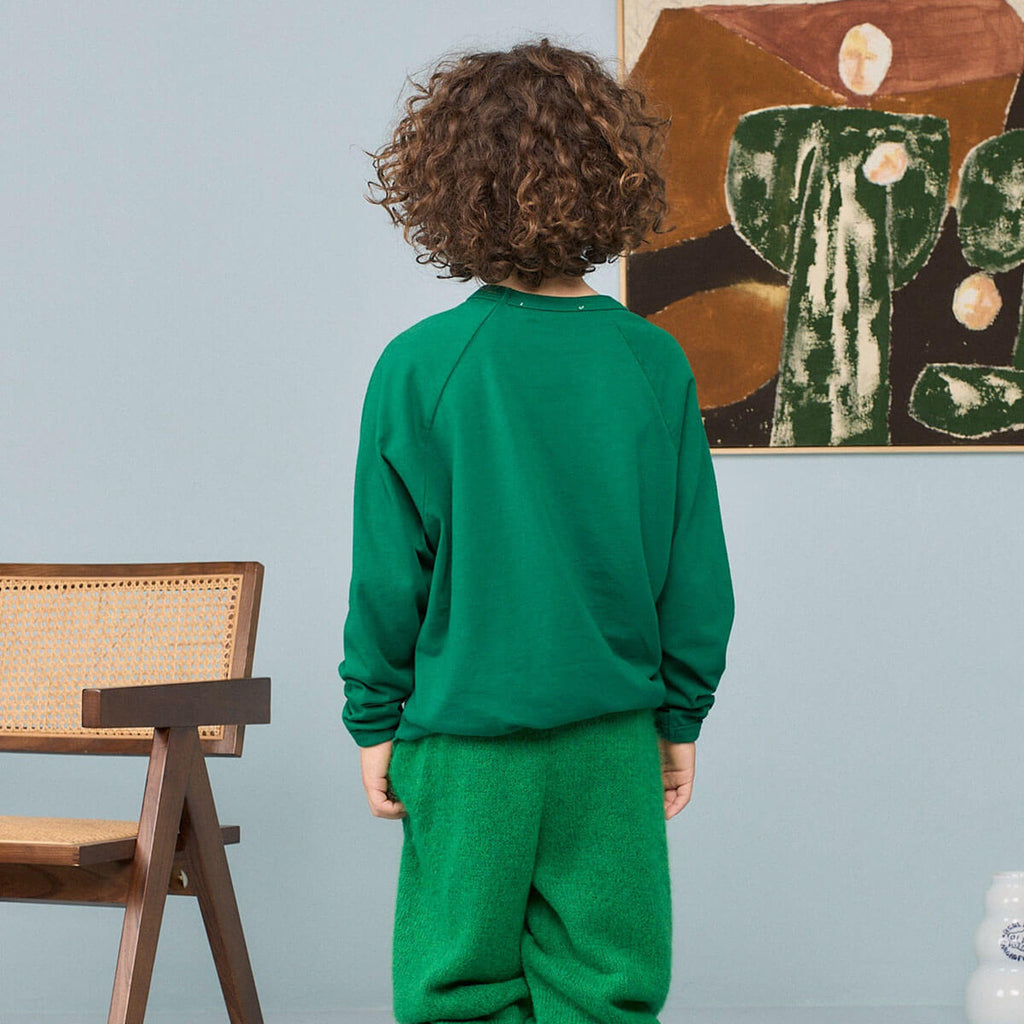 T-shirt à manches longues en coton biologique vert foncé forêt décontracté avec ourlet incurvé pour enfants