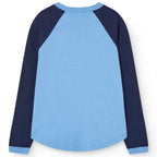 T-shirt décontracté à manches longues en coton biologique bleu poussière avec détail patch sur la poitrine et ourlet arrondi pour enfants