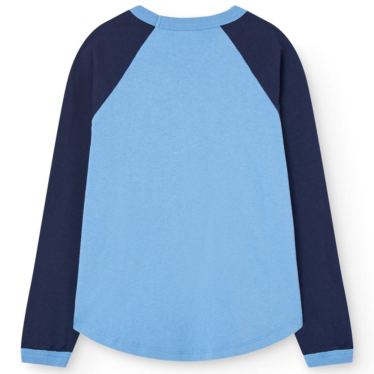 T-shirt décontracté à manches longues en coton biologique bleu poussière avec détail patch sur la poitrine et ourlet arrondi pour enfants