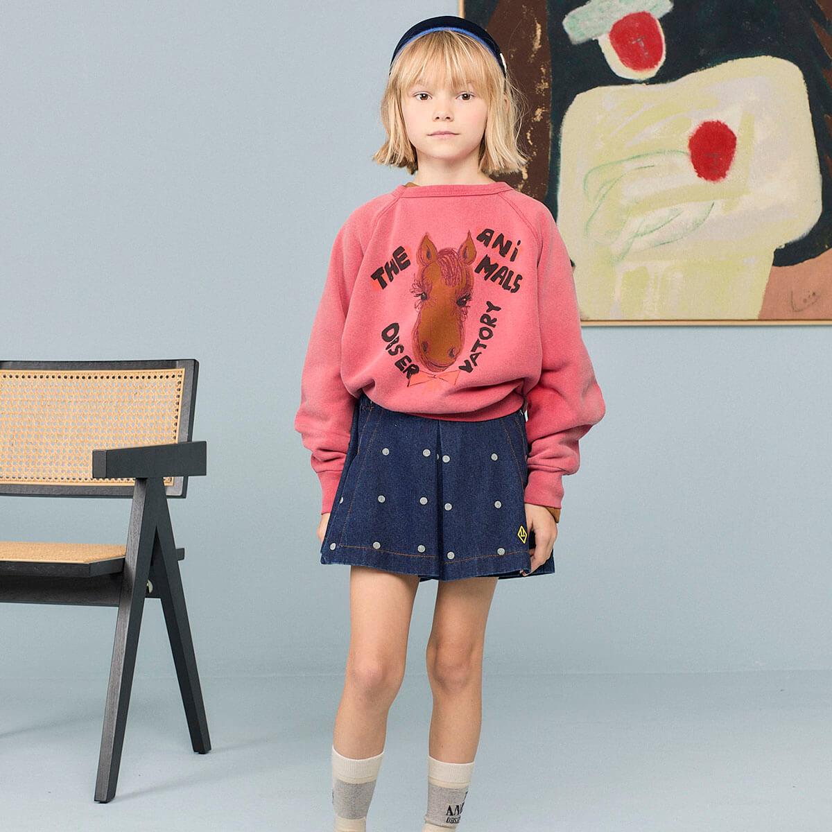 Sweatshirt en coton délavé rouge à imprimé cheval avec coupe décontractée pour enfants aventureux