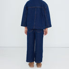 Jean décontracté en denim de coton délavé foncé brodé de champignons, coupe droite et taille ajustable pour enfants