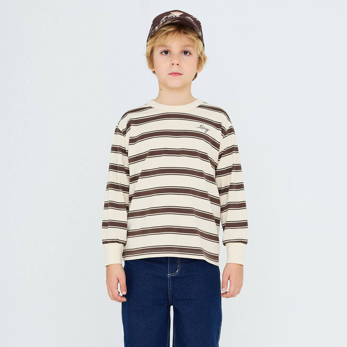 T-shirt manches longues en coton biologique à rayures cacao rétro avec poignets côtelés et coupe décontractée pour enfants