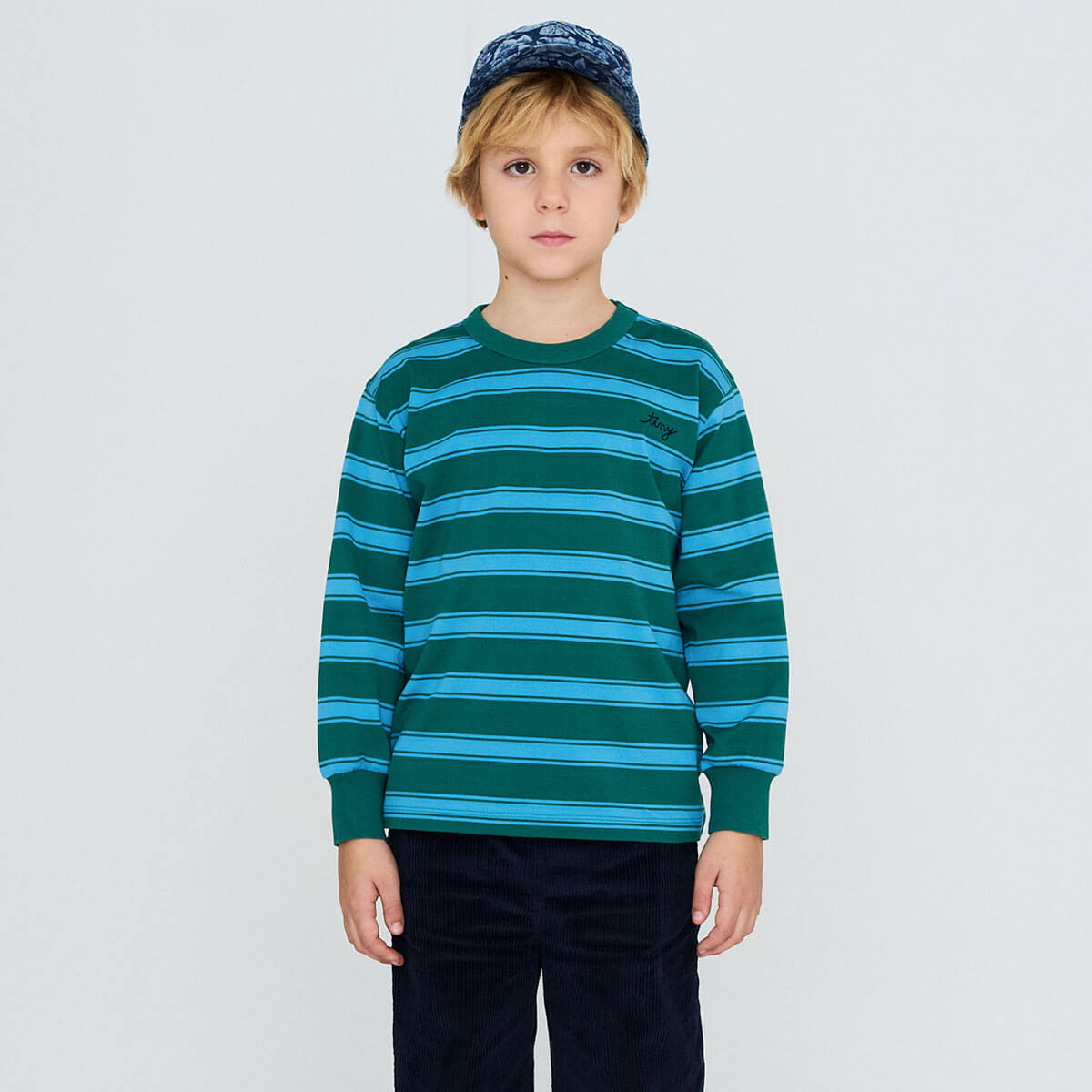T-shirt à manches longues en coton biologique à rayures vert foncé rétro avec poignets côtelés et coupe décontractée pour enfants